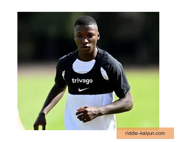 狼堡中场表现抢眼，迎来球队攻防转化新潮流，值得关注